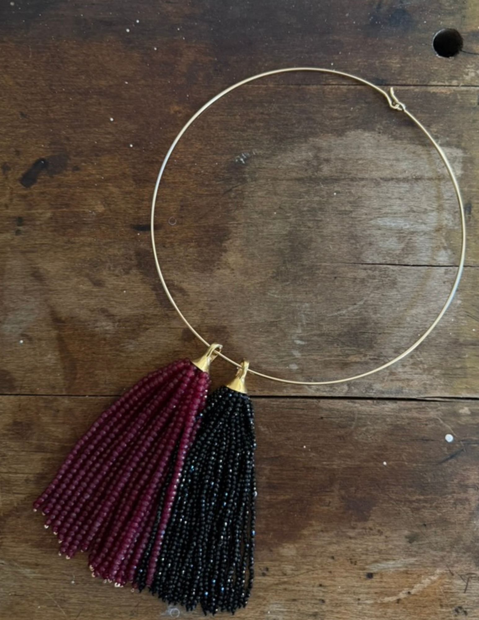 The Black Spinel Ripple Pendant